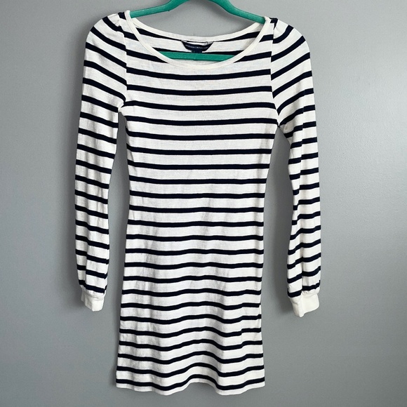 EUC French Connection Black & White Striped Mini Sweater Dress Size 2 - Picture 2 of 6